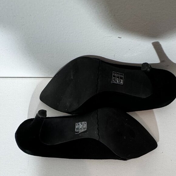 Moda Leather and Suede Black Heels - 6 1/2 M - Picture 7 of 9